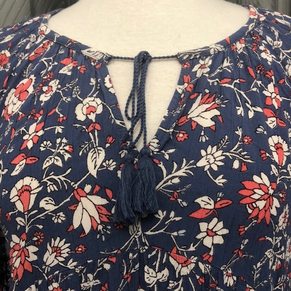 Old Navy Boho Tassel-Tie Floral Swing Dress - Picture 3 of 9
